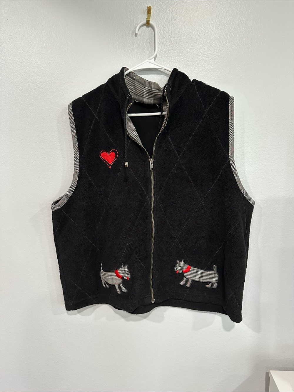 TanJay Black Hooded Zip Vest with Red Heart & Dog Appliqués